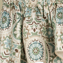Load image into Gallery viewer, Paisley Prism Duchess Valance