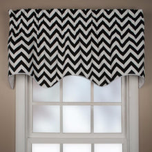Load image into Gallery viewer, Reston Scalloped Valance